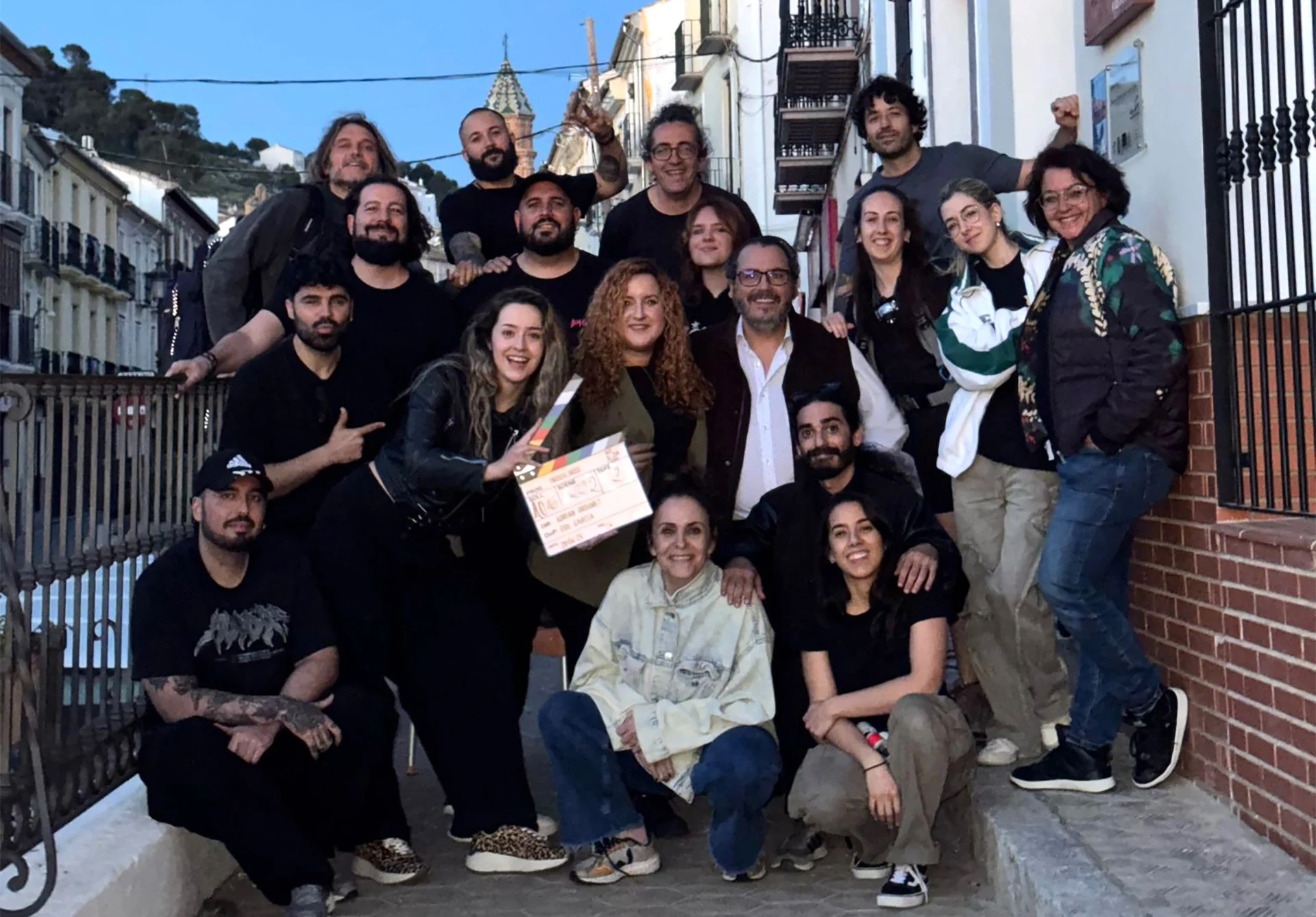 “Inquilinos”: humor, supervivencia y cine en mitad del apagón