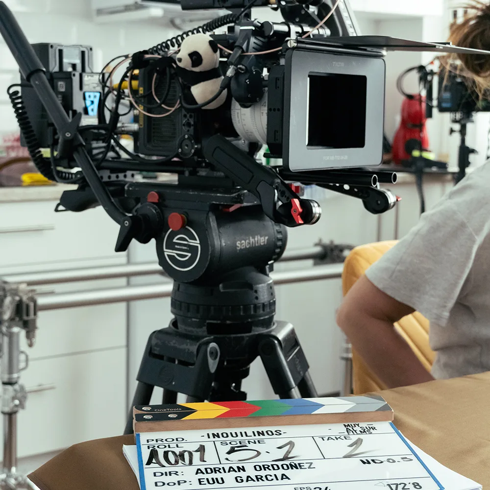 El rodaje en Archidona siguió adelante durante el apagón nacional. Una comedia negra sobre vivienda y convivencia firmada por Muy al Sur Films.