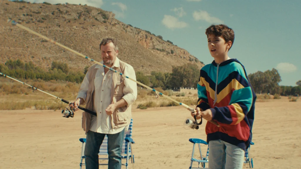 Personajes del cortometraje A las ocho en casa coproducido por Muy al Sur Films