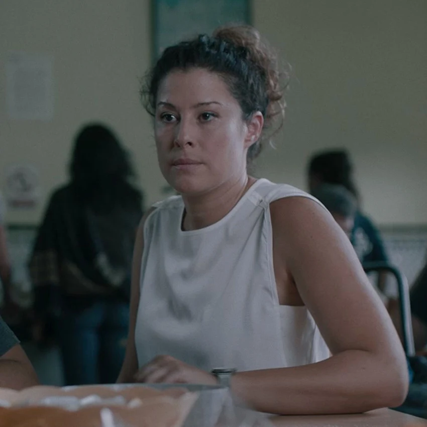 Elena de Cara como asistenta social en el cortometraje Todo Va Bien producido por una productora audiovisual en Málaga